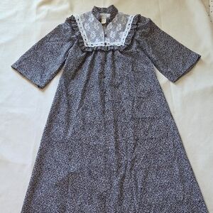 Vintage Liberty House Hawaiian Black White Lace Dress Muumuu Size 6